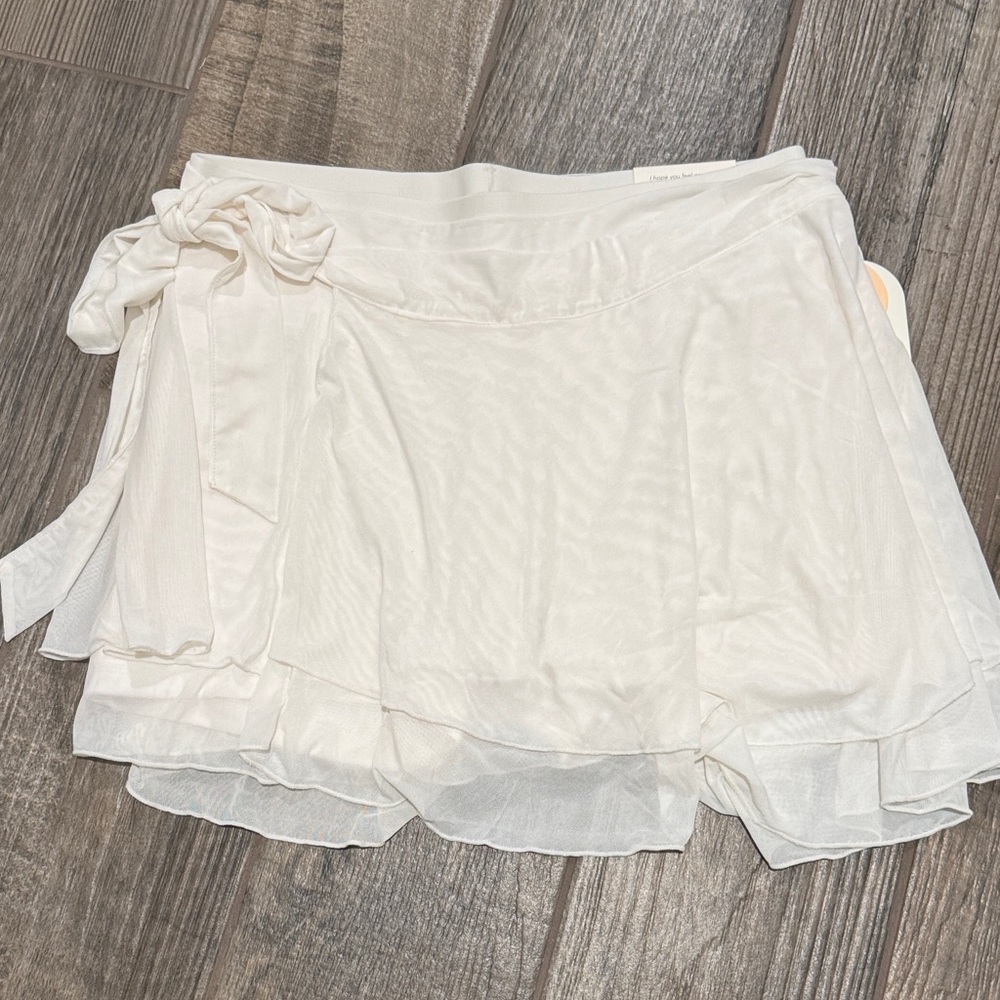 Blogilates Women's Dance Studio Wrap Skort - light cream color - XL